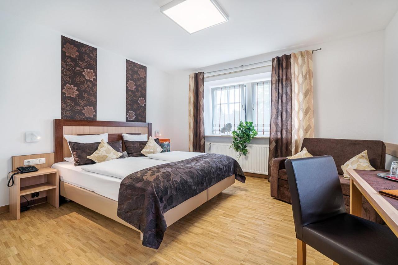 Hotel Rappen Rothenburg Ob Der Tauber Bagian luar foto
