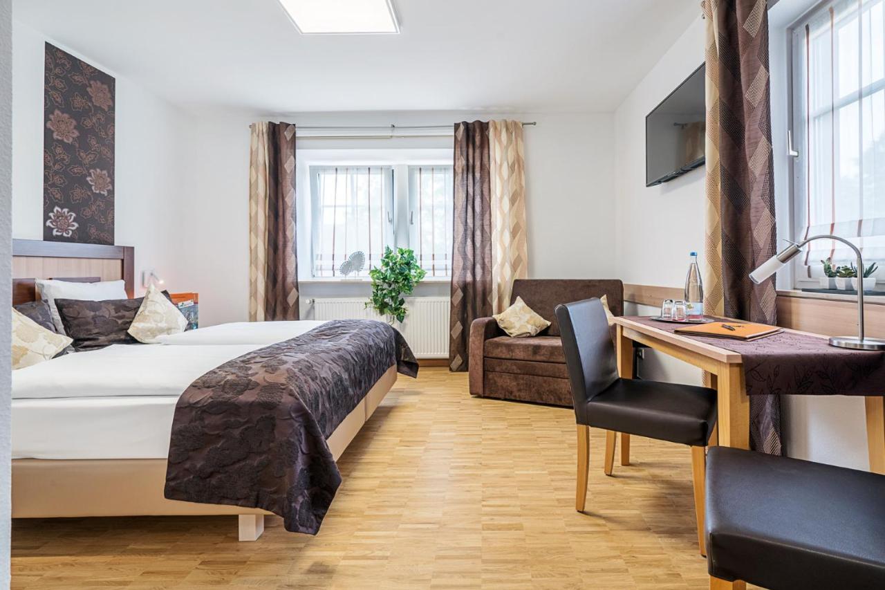 Hotel Rappen Rothenburg Ob Der Tauber Bagian luar foto