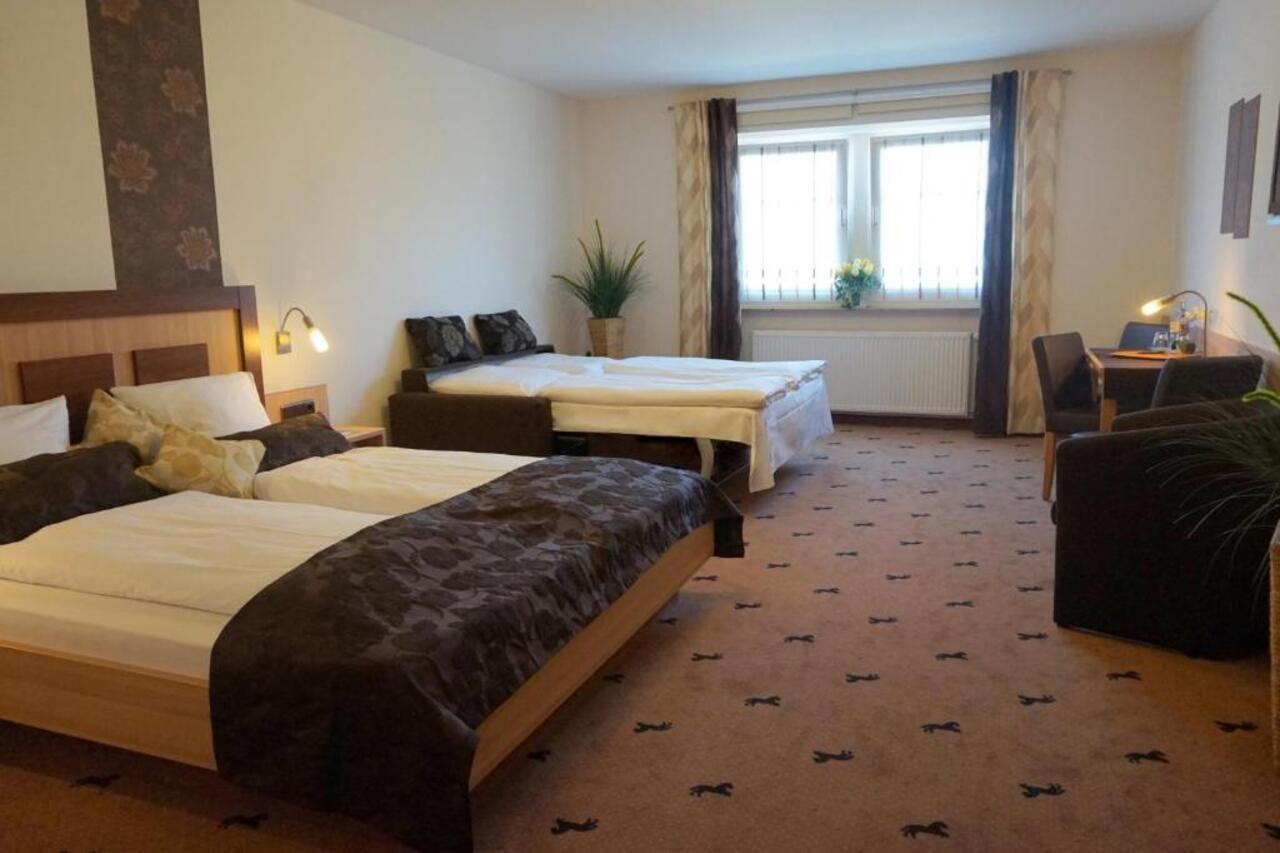 Hotel Rappen Rothenburg Ob Der Tauber Bagian luar foto