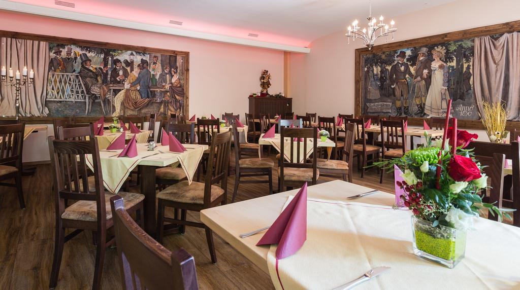 Hotel Rappen Rothenburg Ob Der Tauber Bagian luar foto