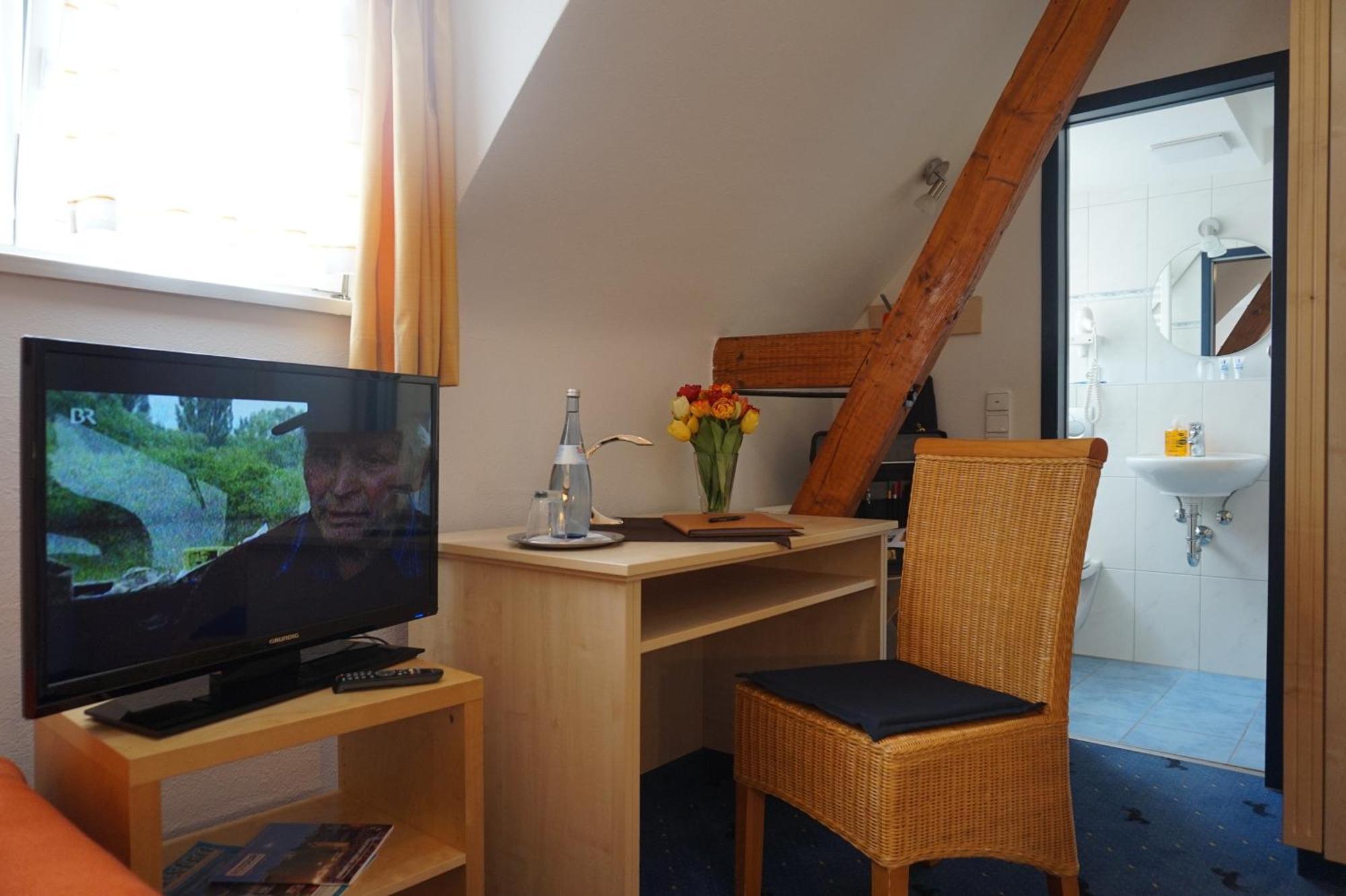 Hotel Rappen Rothenburg Ob Der Tauber Ruang foto